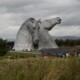 Die Kelpies - zwei Skulpturen aus Stahl mit rund 30 m Höhe.